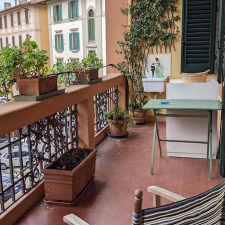 Double Bedroom In Beautiful 30'S Style Apartment Florencie Exteriér fotografie