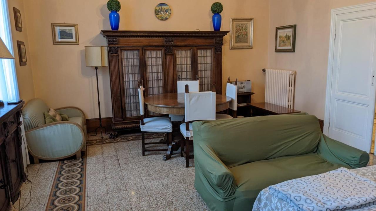 Double Bedroom In Beautiful 30'S Style Apartment Florencie Exteriér fotografie